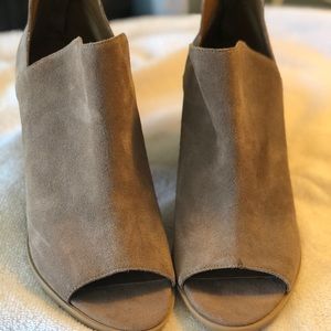 Susina Carina Suede Bootie